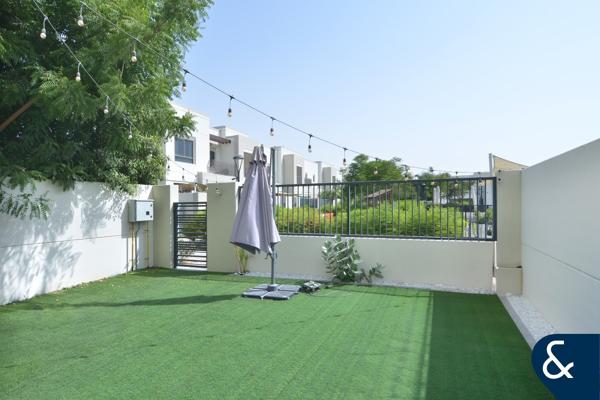OVERLOOKING POOL AND PARK | SPACIOUS |